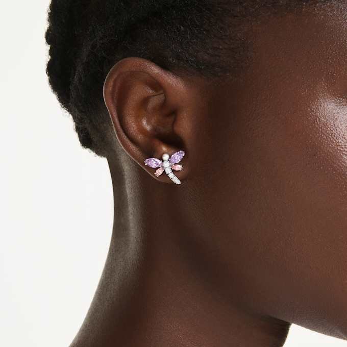 Ariana Grande X Swarovski – náušnice s různými briliantovými výbrusy, vážka, vícebarevné, pokovené rhodiem Ariana Grande X Swarovski – náušnice s různými briliantovými výbrusy, vážka, vícebarevné, pokovené rhodiem