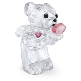 Kris Bear – polibek plný lásky