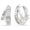 Kruhové náušnice Ariana Grande X Swarovski s křišťálovými perličkami, briliantovým brusem, bílé, pokovené rhodiem Kruhové náušnice Ariana Grande X Swarovski s křišťálovými perličkami, briliantovým brusem, bílé, pokovené rhodiem
