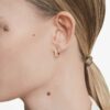 Kruhové náušnice Matrix s kulatým briliantovým výbrusem, bílé, pozlacené v odstínu růžového zlata Kruhové náušnice Matrix s kulatým briliantovým výbrusem, bílé, pozlacené v odstínu růžového zlata