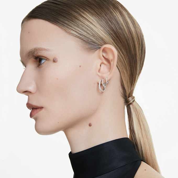 Náušnice Eternity Hoop s diamanty vypěstovanými v laboratoři, 0,1 karátu celkem, kulatý tvar, malé, 14K bílé zlato Náušnice Eternity Hoop s diamanty vypěstovanými v laboratoři, 0,1 karátu celkem, kulatý tvar, malé, 14K bílé zlato
