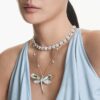 Náhrdelník Ariana Grande X Swarovski, kulatý brus, květina, bílý, pokovený rhodiem Náhrdelník Ariana Grande X Swarovski, kulatý brus, květina, bílý, pokovený rhodiem