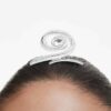 Sponka do vlasů Ariana Grande X Swarovski s broušenými krystaly typu baguette, bílá, pokovená rhodiem